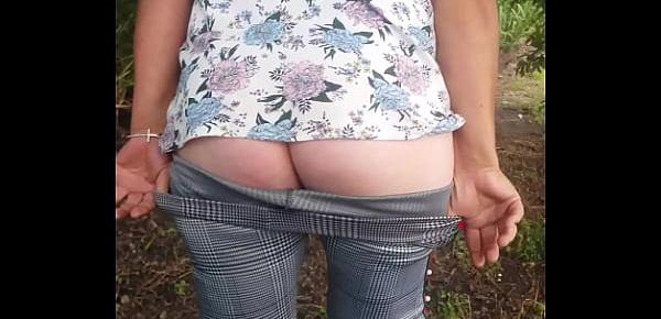  Esposa culona nalgas al aire libre